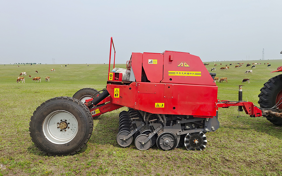 標(biāo)題：9BMC-19型草原免耕播種機
瀏覽次數(shù)：200
發(fā)表時間：2023-12-12