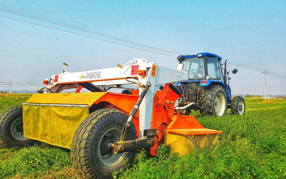 標(biāo)題：9GBXQ-3.0型旋轉(zhuǎn)式切割壓扁機(jī)
瀏覽次數(shù)：111
發(fā)表時(shí)間：2023-12-12