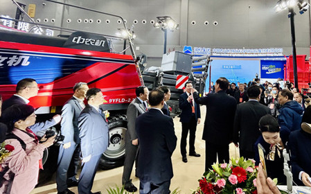 標(biāo)題：全新“華德”重磅亮相2024全國農(nóng)機(jī)展
瀏覽次數(shù)：1609
發(fā)表時間：2024-03-29