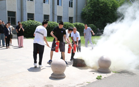 標(biāo)題：呼和浩特分院組織開展消防安全講座培訓(xùn)與演練活動(dòng)
瀏覽次數(shù)：1221
發(fā)表時(shí)間：2024-06-14