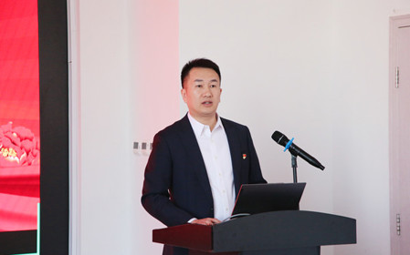 標(biāo)題：呼和浩特分院組織召開(kāi)領(lǐng)導(dǎo)干部業(yè)務(wù)培訓(xùn)會(huì)暨領(lǐng)導(dǎo)干部講黨課
瀏覽次數(shù)：1258
發(fā)表時(shí)間：2024-12-26