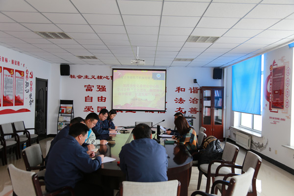 四季度理論學習1_副本.jpg 四季度理論學習1_副本.jpg